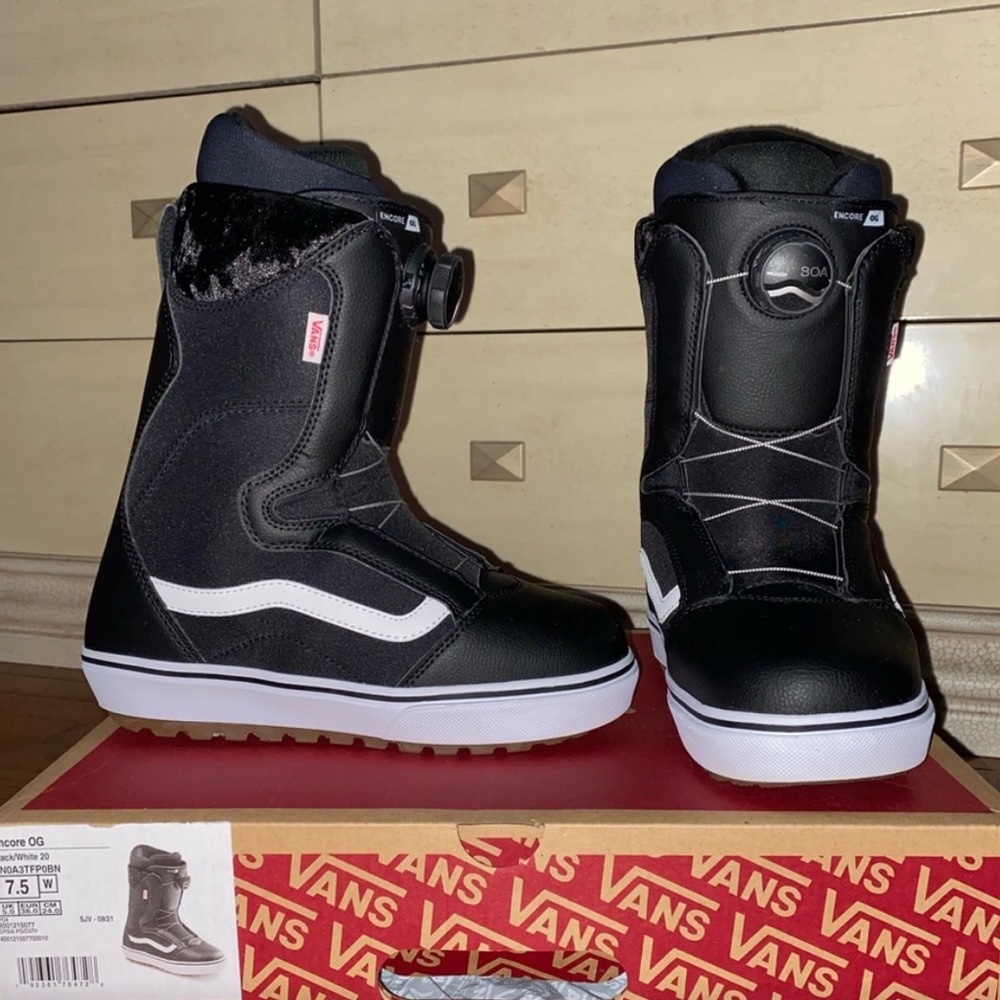 Vans Encore OG Snowboard Boots 7.5 Womens